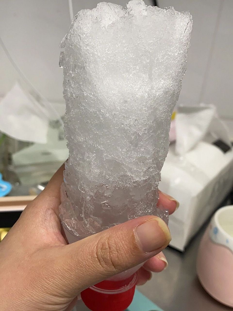 海绵冰 孕晚期39周烧心难受的要死,喉咙烧灼感强烈受不了,直接吃冰压.