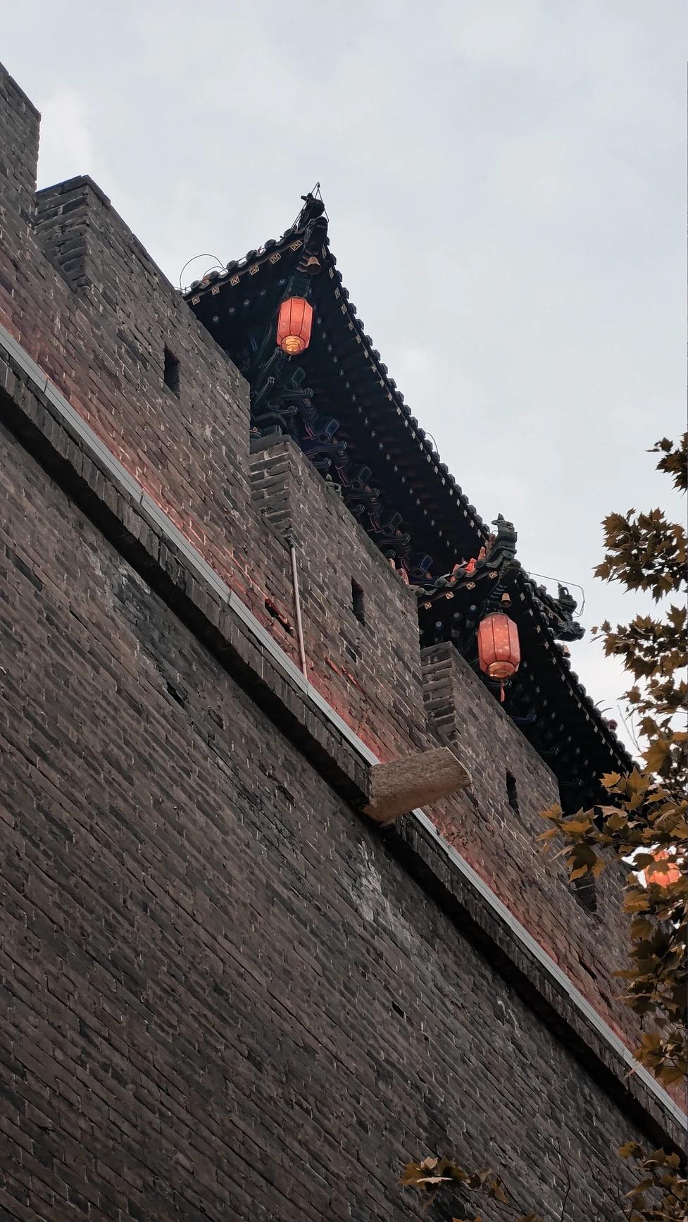 邢州火神庙位于府前街南口,这个位置是邢台古城的南大门"来熏门".