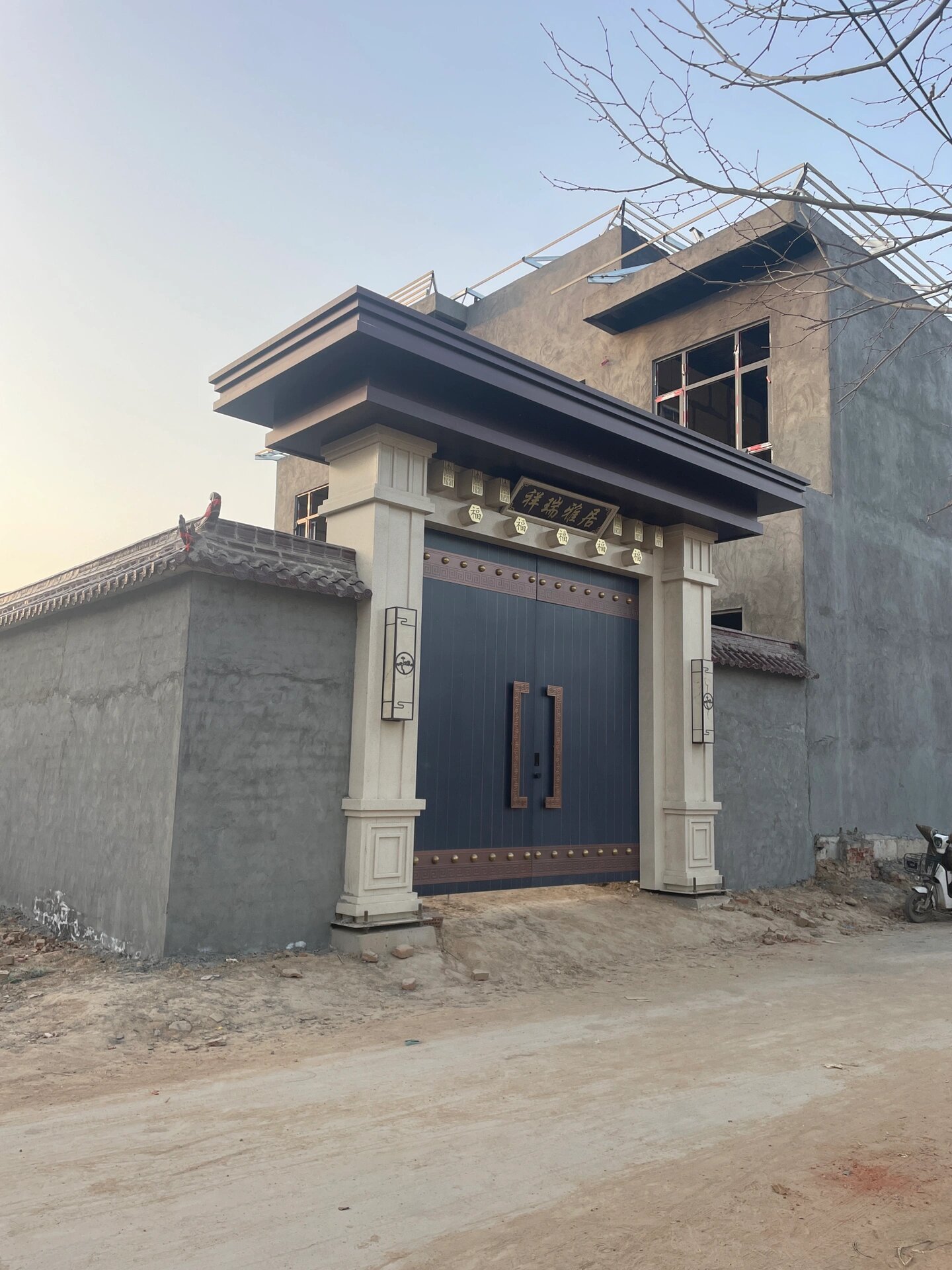 农村自建两层房子门楼应该怎样建