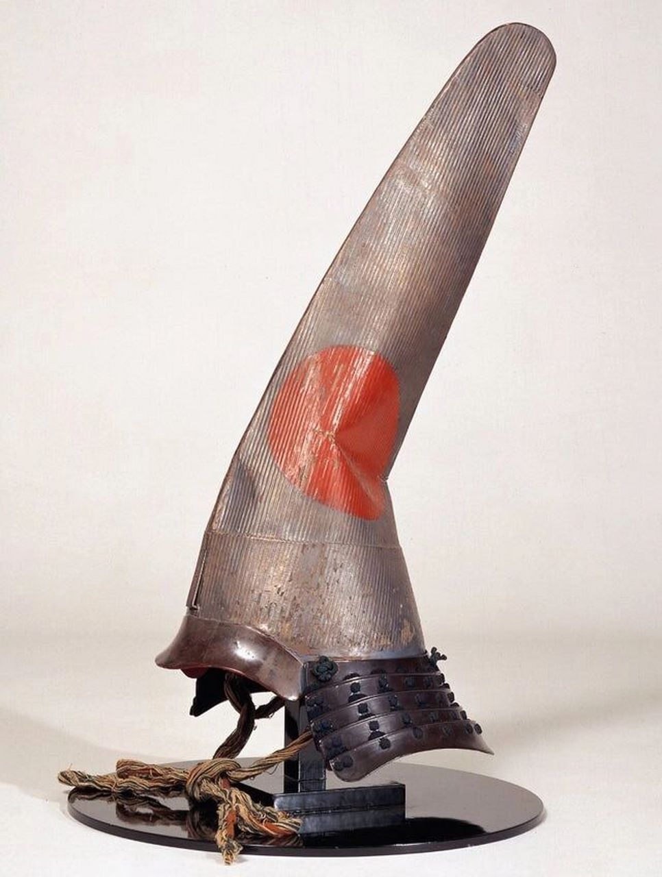 加藤清正领主的头盔,形状像帽子.日本,室町时代,16世纪