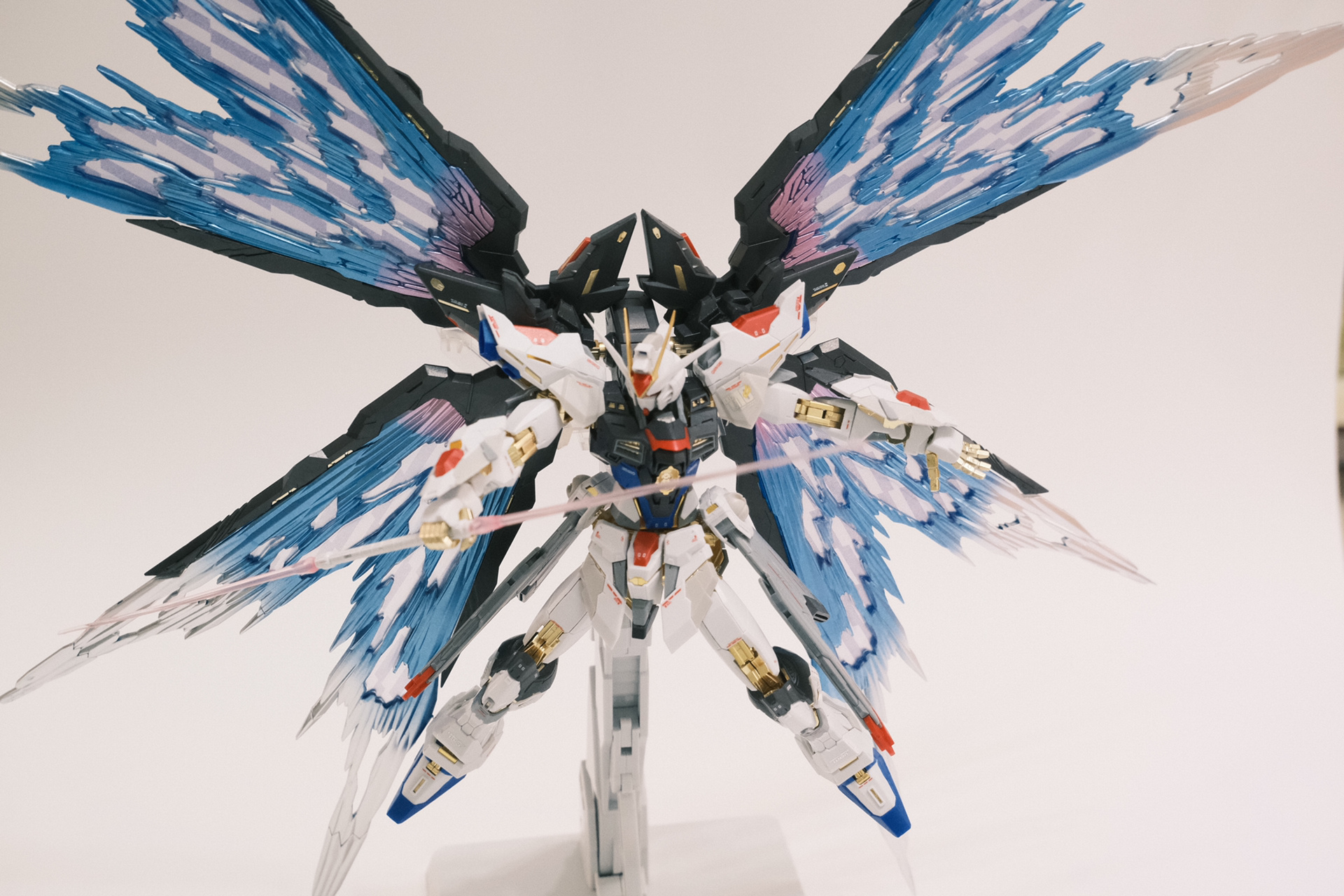 强袭自由vs命运 拍照第二弹这次有了背景效果好很多