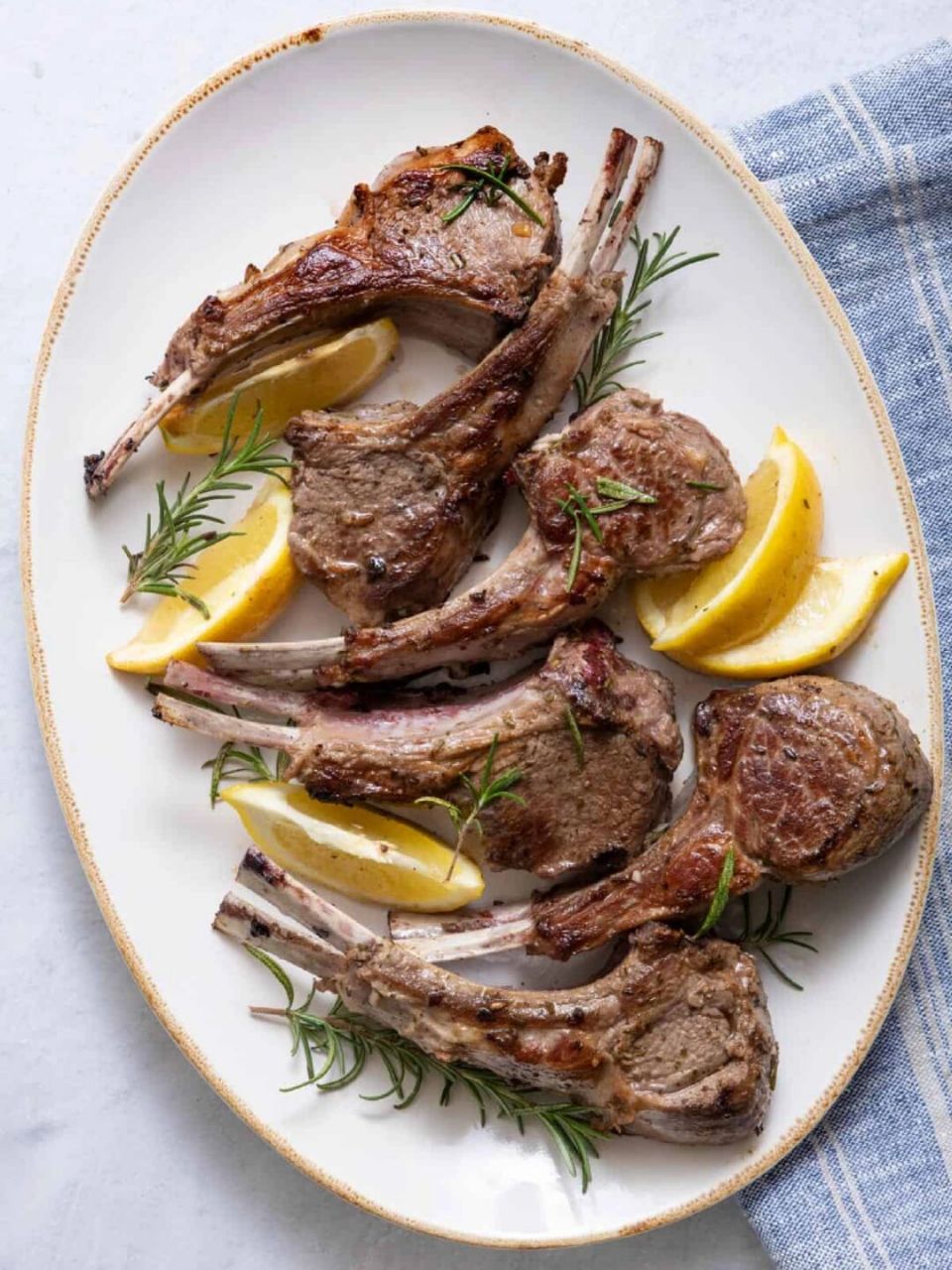 西式碳烤羊排 |西式基础羊排制作91 对许多人来说,羊肉被认为是一种