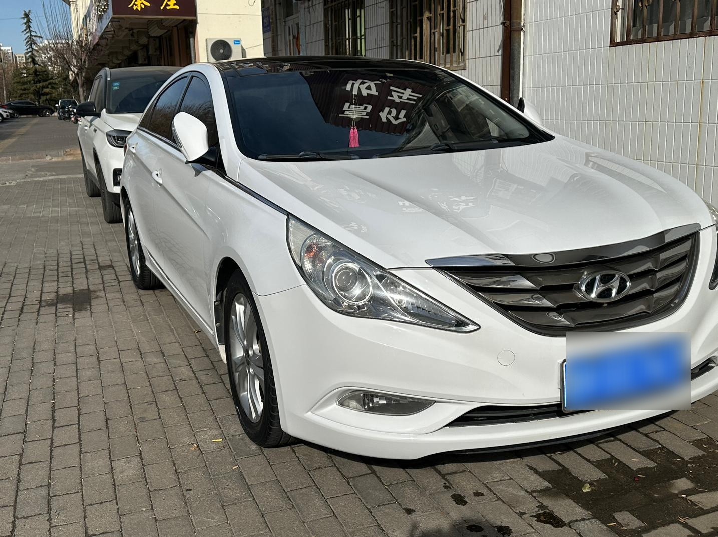 一二年现代索八自动豪华版安全行驶9万公里,美女一手车,配置到顶,车好