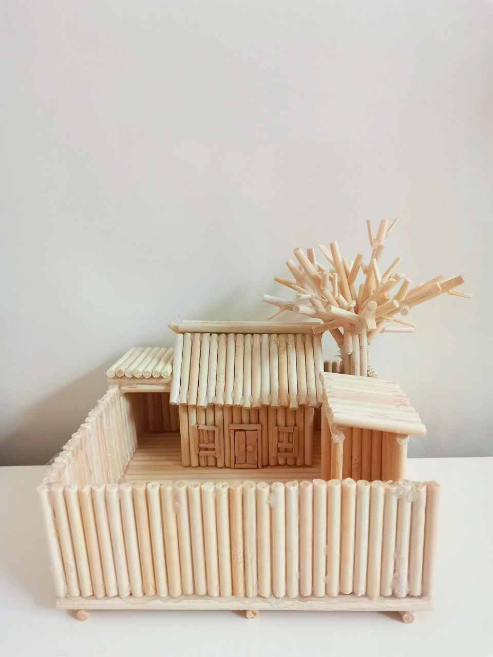 一次性筷子-原创-手工7 作品名称:记忆中小时候的家 材料:筷子,胶枪