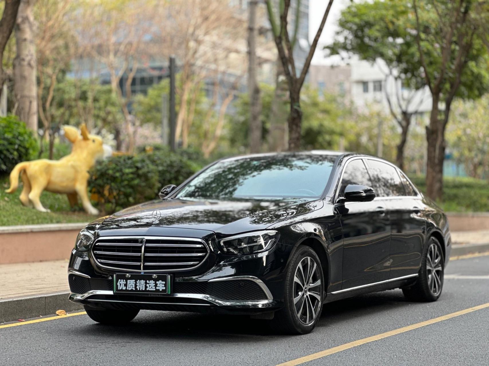 2022款 奔驰e350el 插电式混合动力轿车 【表显里程】2.