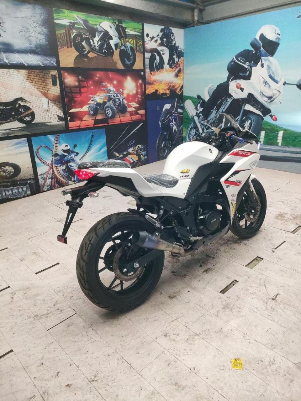 极品雅马哈款r35,液晶表六速双缸350m4排气,双恶魔眼,最高配置几乎