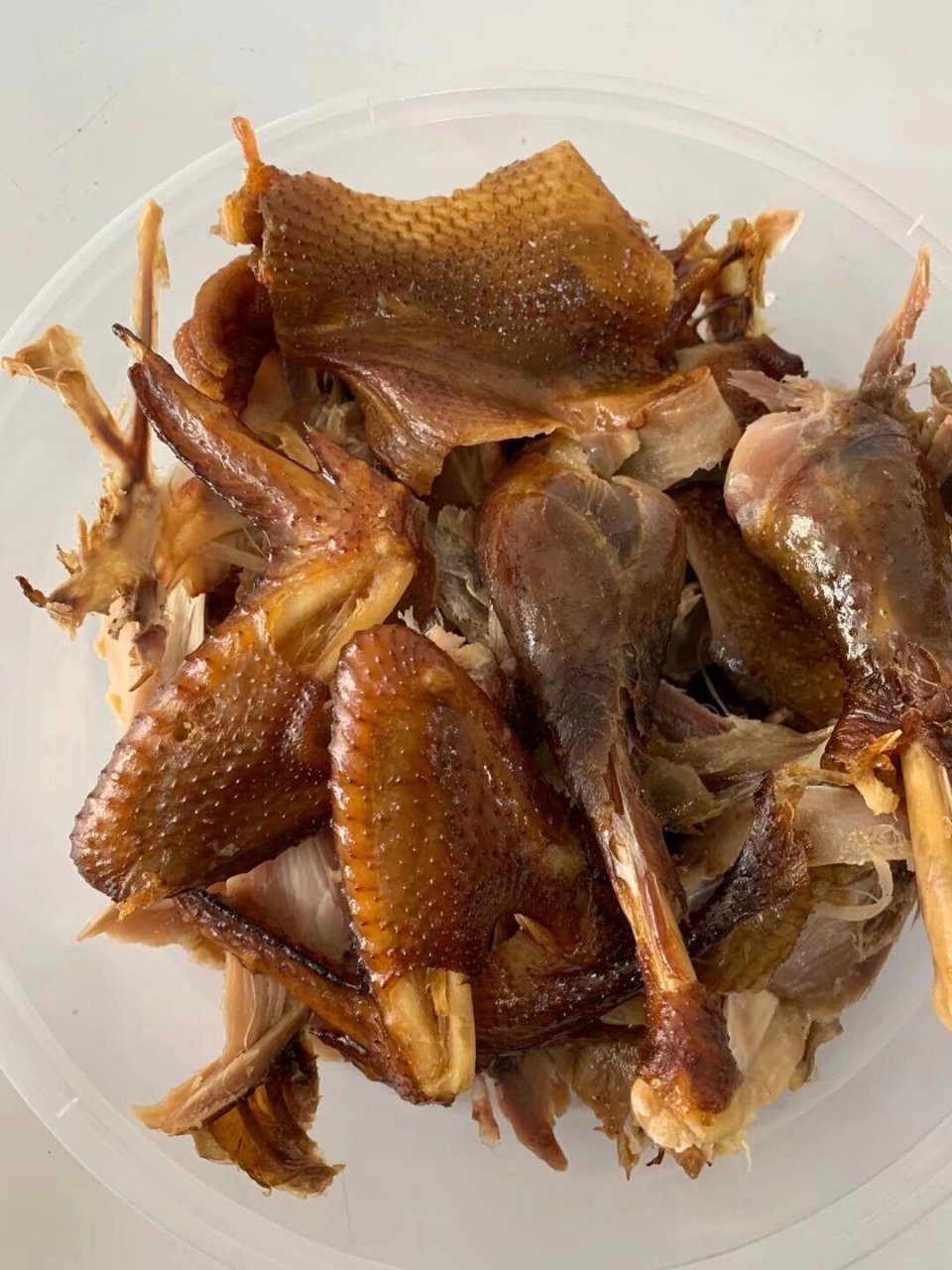 临沂好吃的风干鸡 风干鸡肉质劲道,香,从选材 	 腌制到晾晒再到蒸