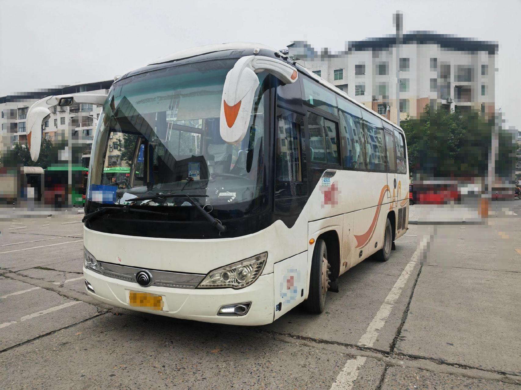 宇通城市客车6106图片