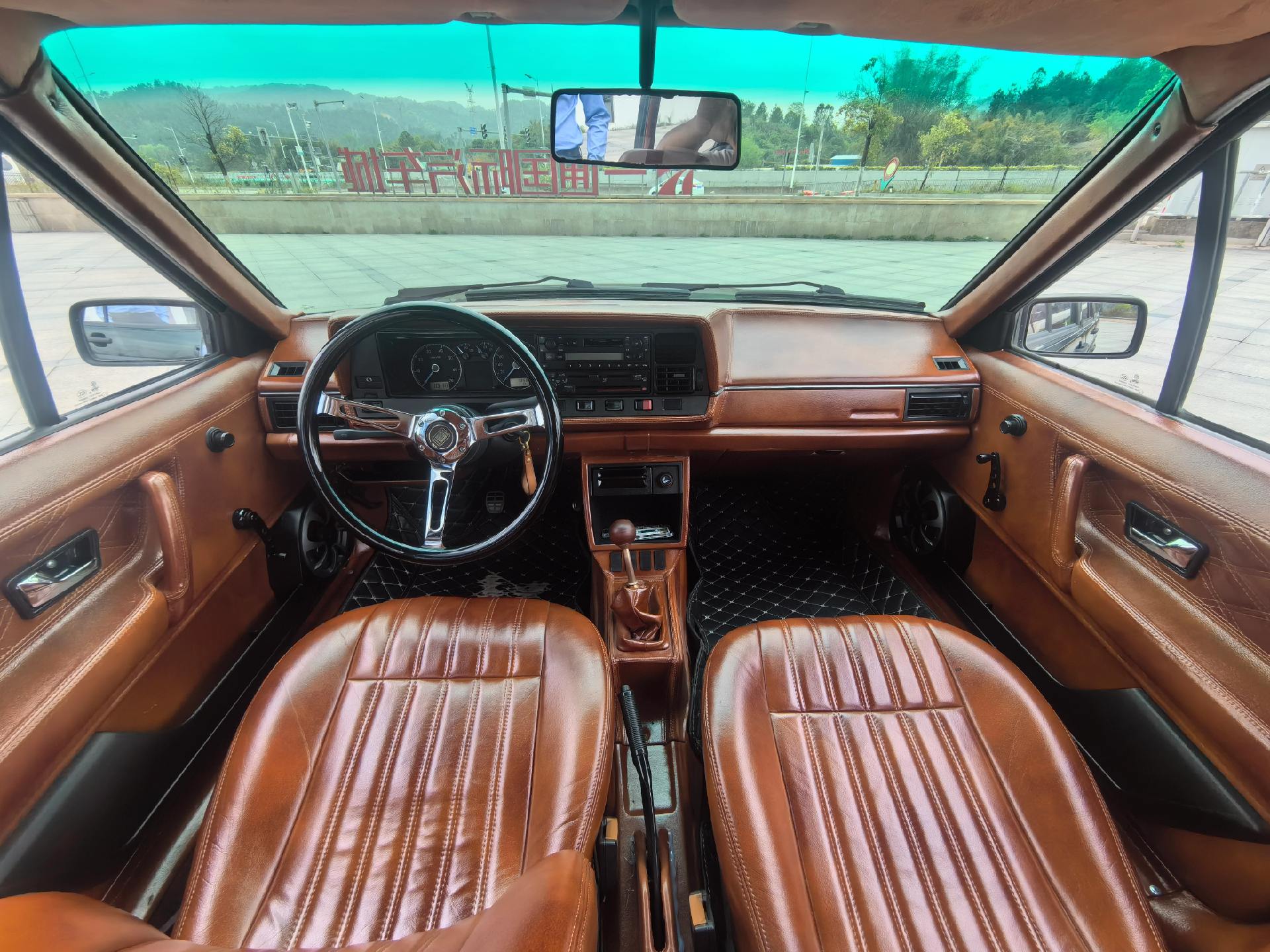 2005年桑塔纳旅行版 情怀车型 磁带播放器 内饰复古牛油皮 漆面好2.98