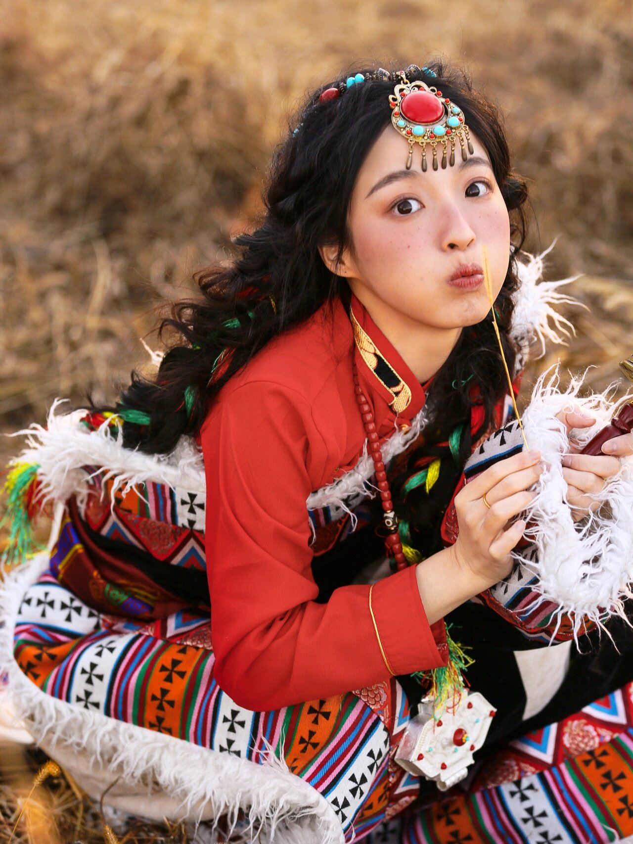 藏袍| 绝美的民族服饰写真～ 一直都觉得每个民族的