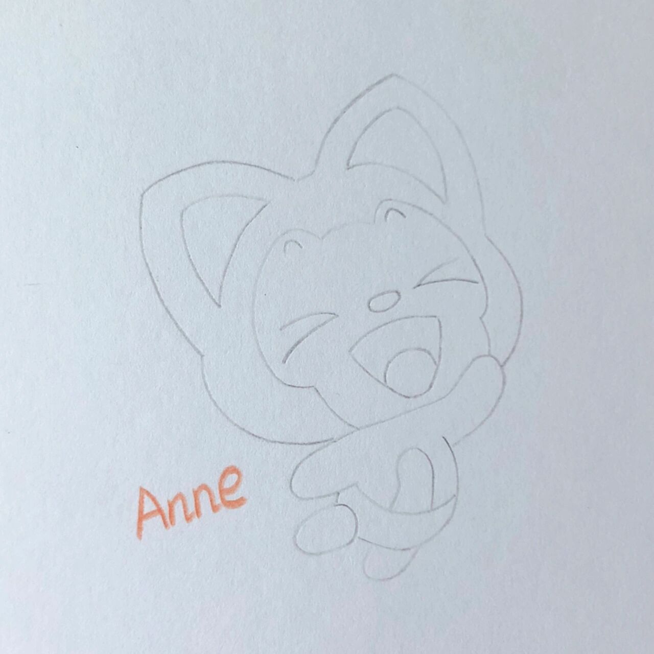 简笔画阿狸 先画铅笔草图,画好彩铅勾线,再慢慢上色,慢慢叠色,绘画