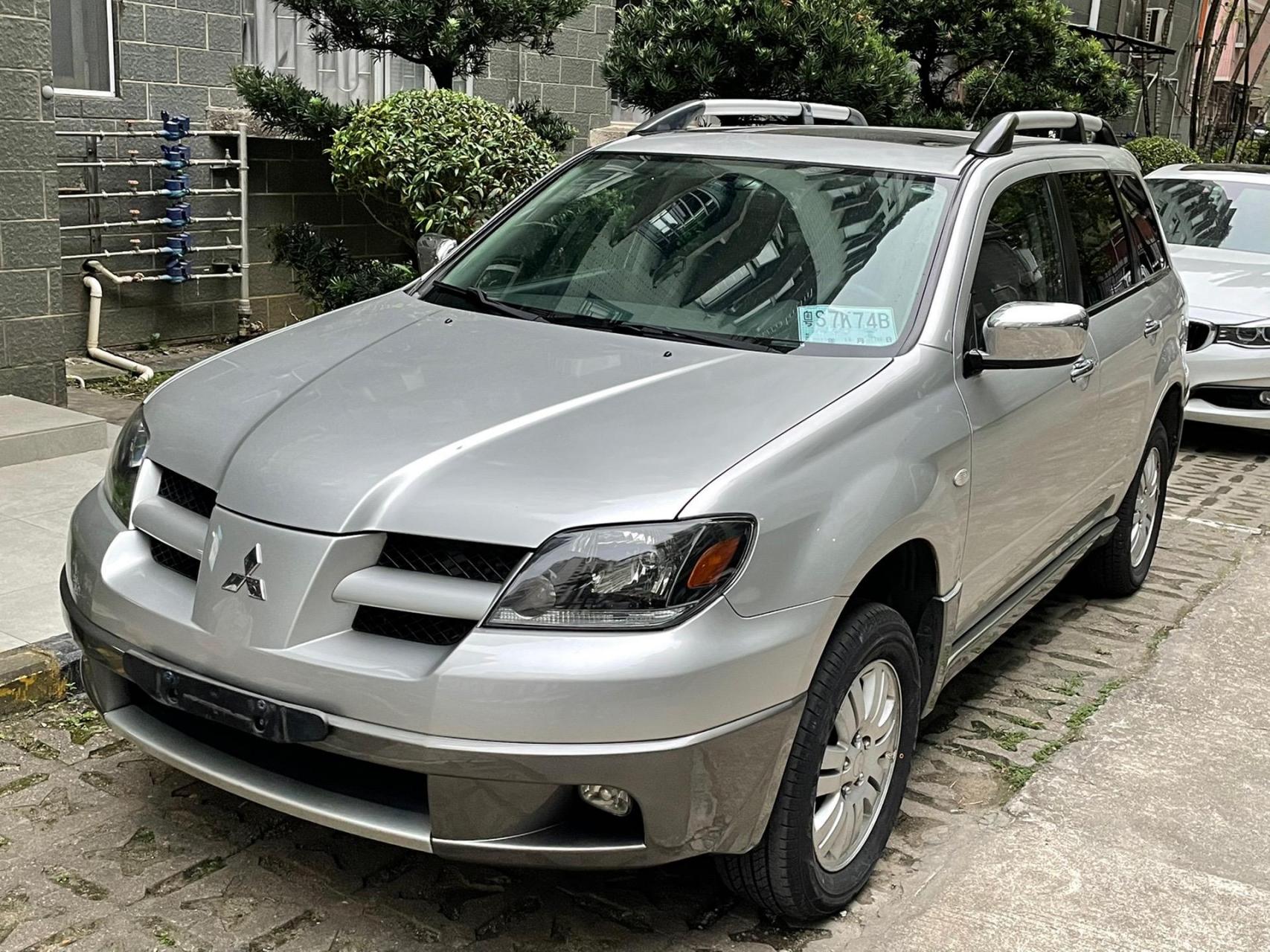 08款三菱欧蓝德,一代经典越野车之作,品质三菱,操控性能稳定好开