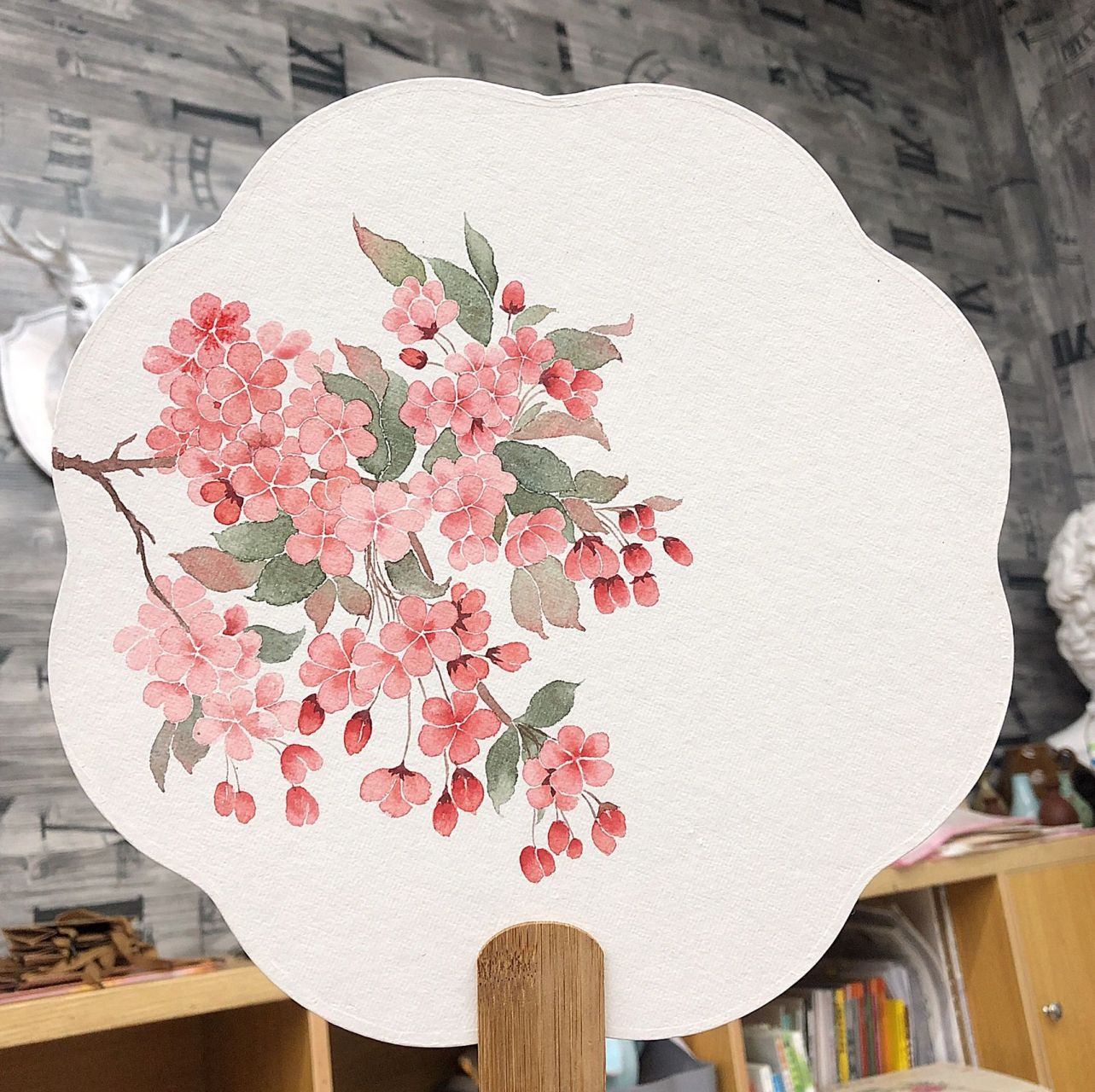 没骨团扇-垂丝海棠(附详细教程) 1,署红77少许朱嘌,多加水调淡一些