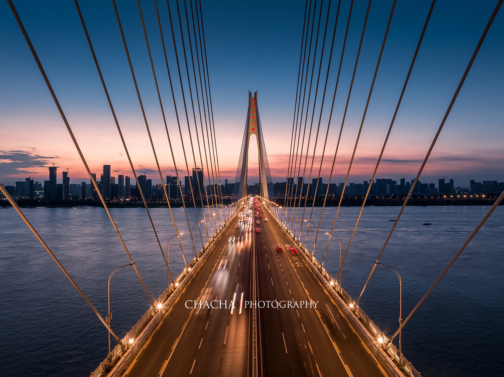 武汉的桥,每一座都有不一样的美.  晚安,武汉(via摄影师-chacha )