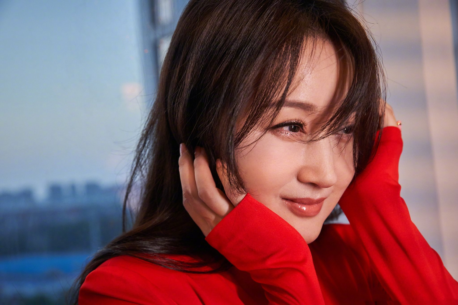 杨钰莹红裙壁纸图集