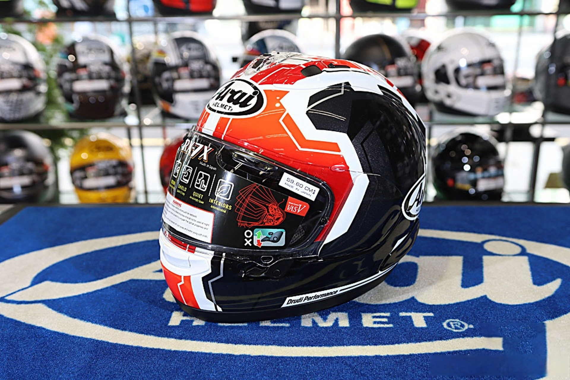 arai新款头盔,sb2 虽然名字不怎么好听,但是花色的确好看#摩托车