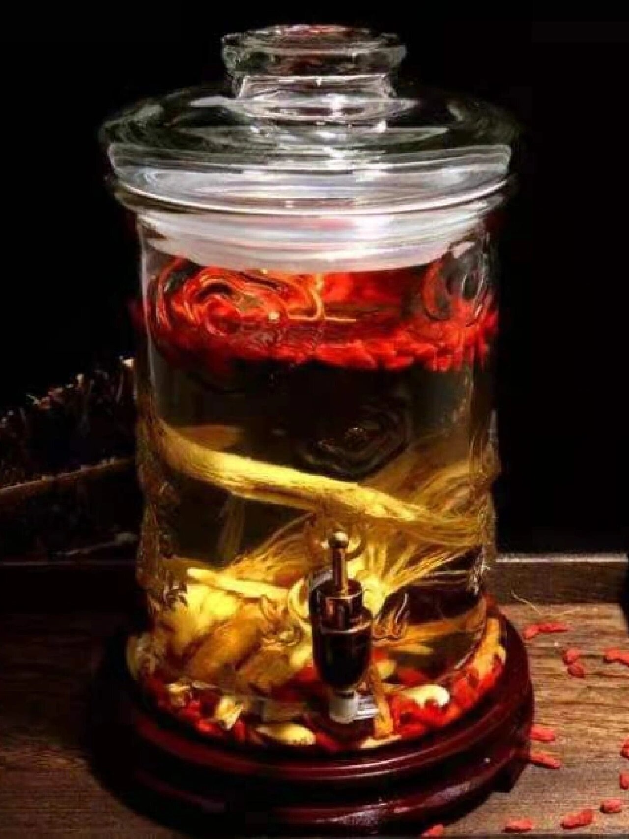 家庭自制鹿茸人参枸杞酒,现在泡入秋喝