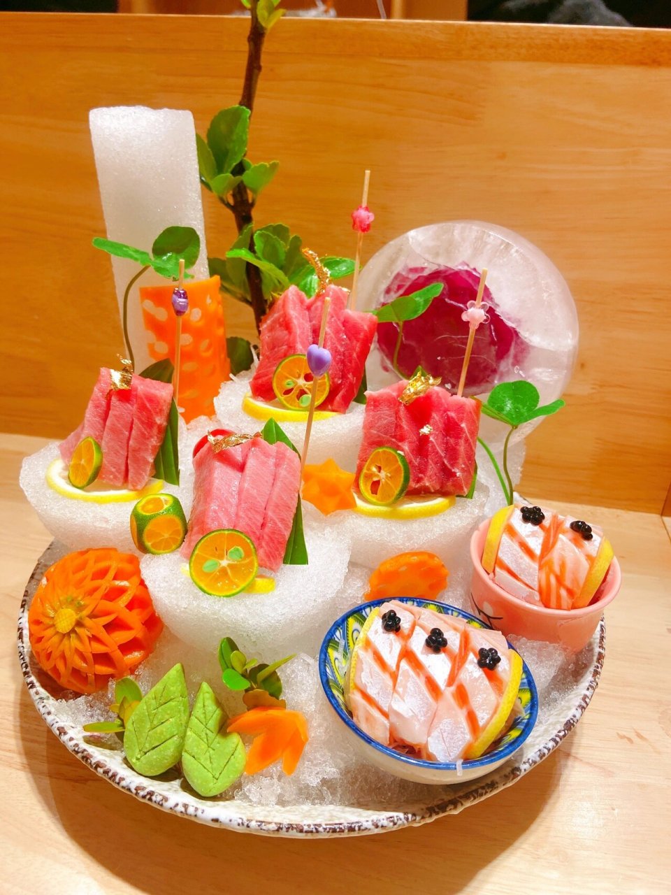 波士顿龙虾豪华综合刺身拼盘,山隐出品 在日式料理里,刺身永远是日料