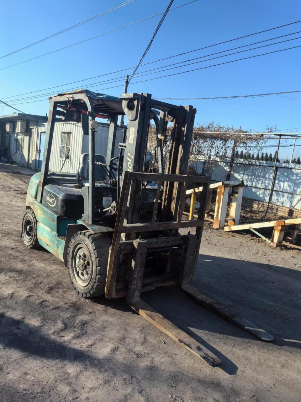 宝骊3吨叉车,自动挡 配置4米卸高,带侧移,新柴国三发动机,性能杠杠滴