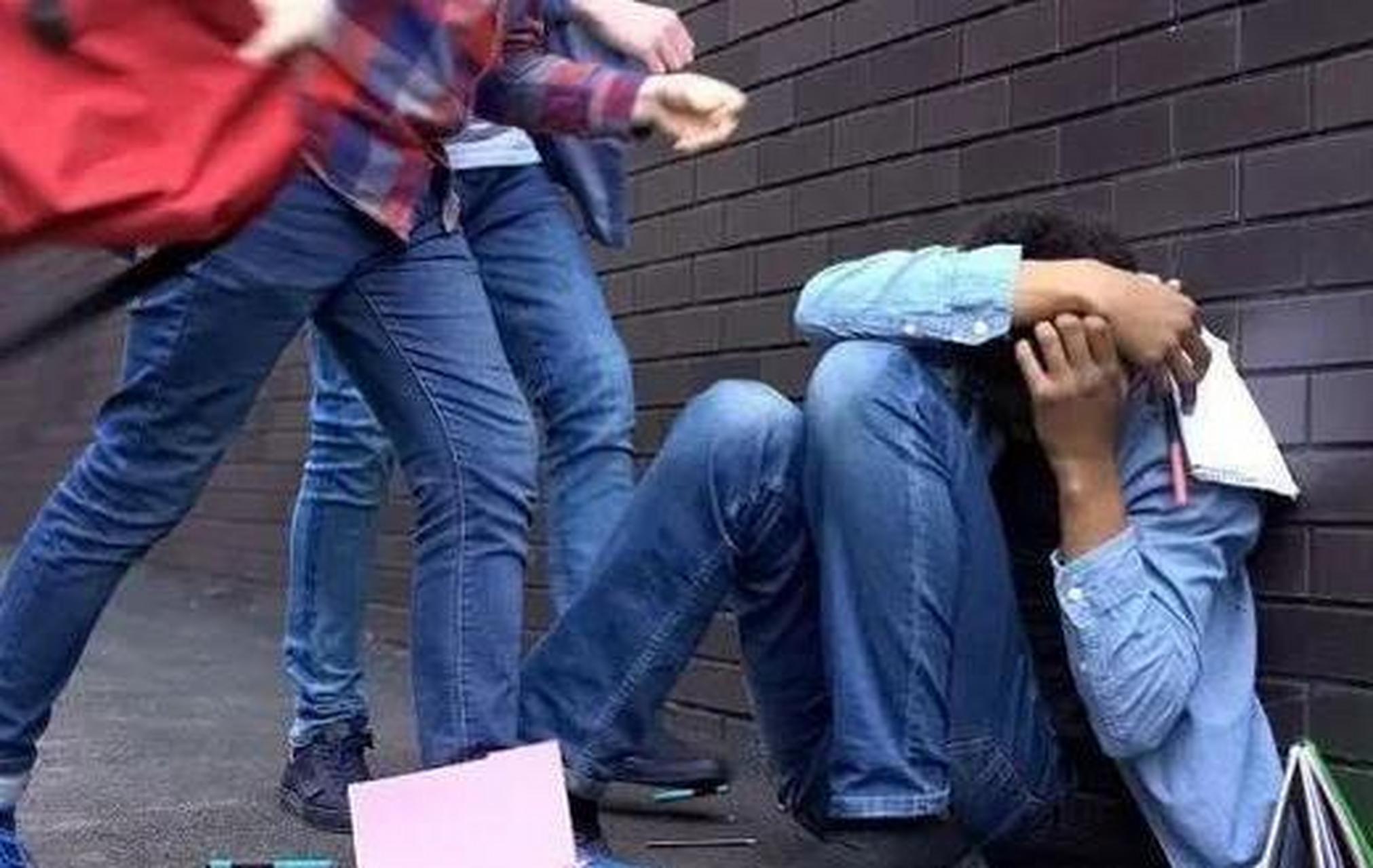 现在的学校都怎么了,霸凌事件屡见不鲜!