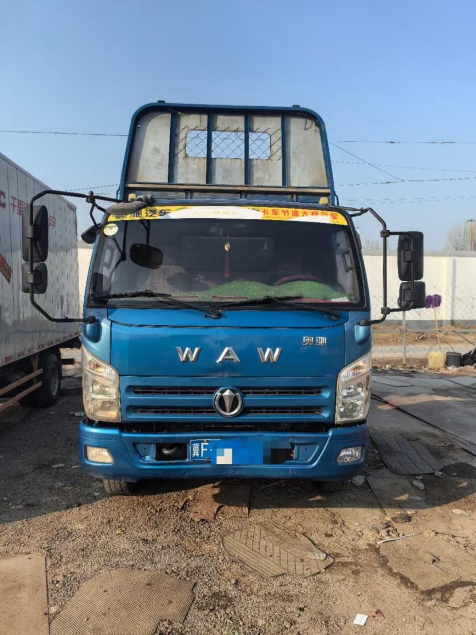 2米,原车自卸8档高低速,825轮胎车证相符,国五排放.