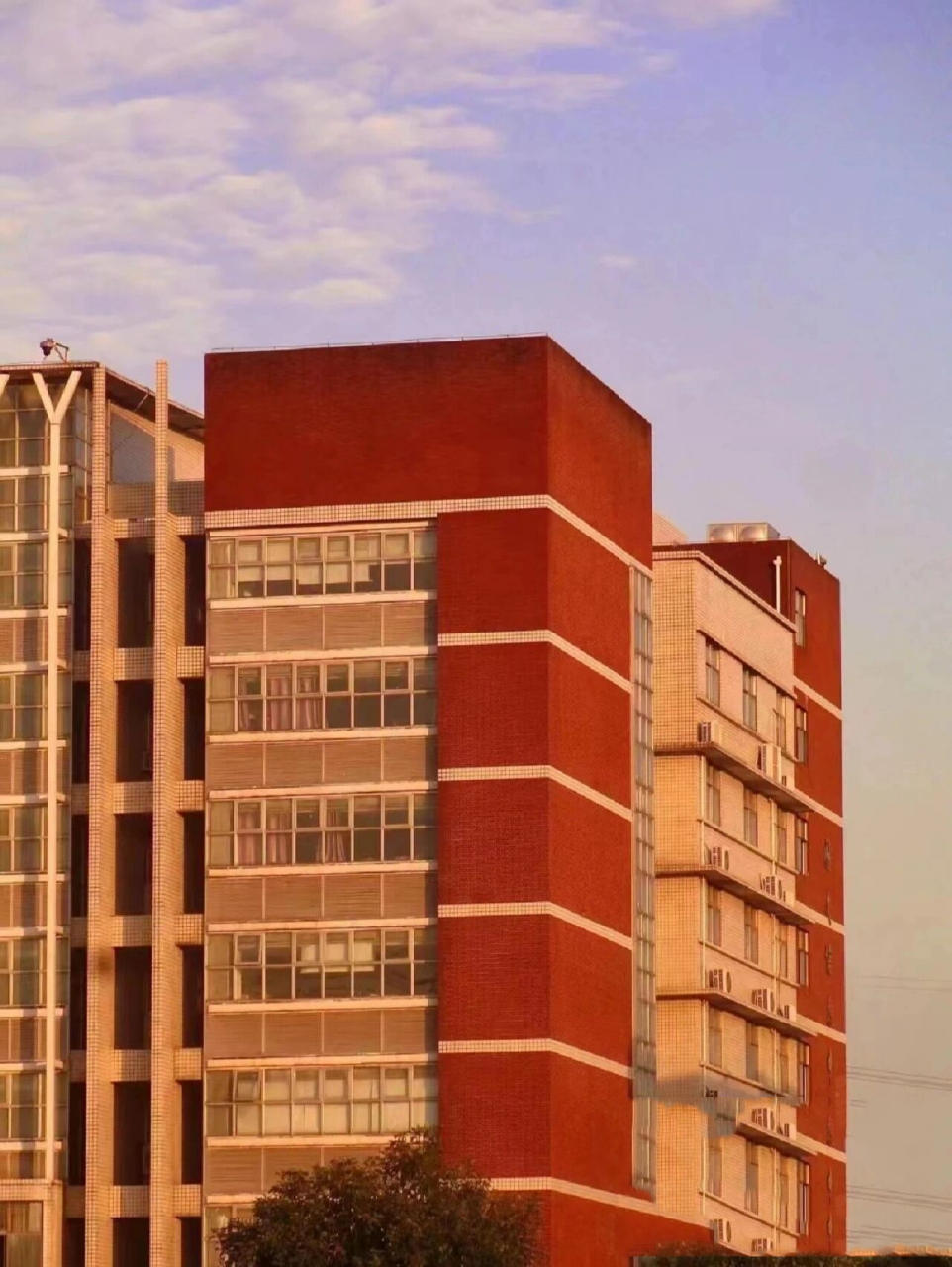 江西工业职业技术学院 我是江西工业大三学长