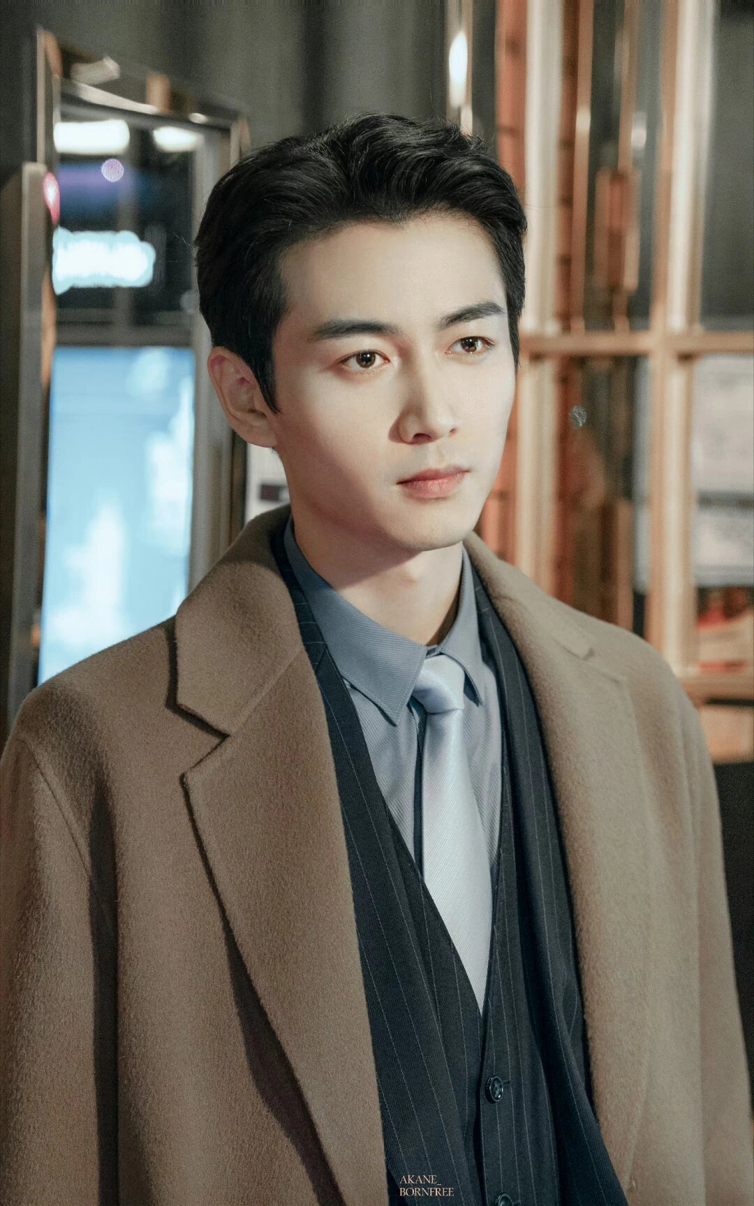 陈晓真的好帅,眼睛超好看.演技不用说,一如既往的稳定