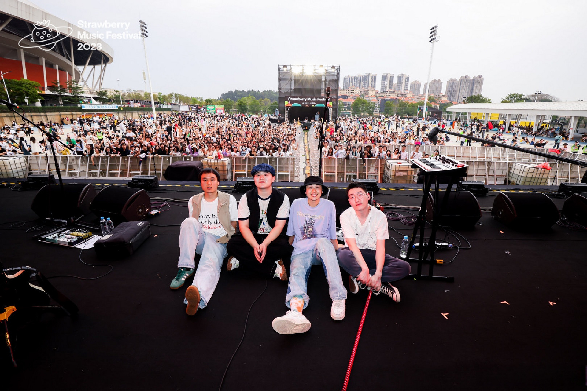2023#草莓音乐节# still_佛山  "很高兴来草莓音乐节演出,很高兴来到