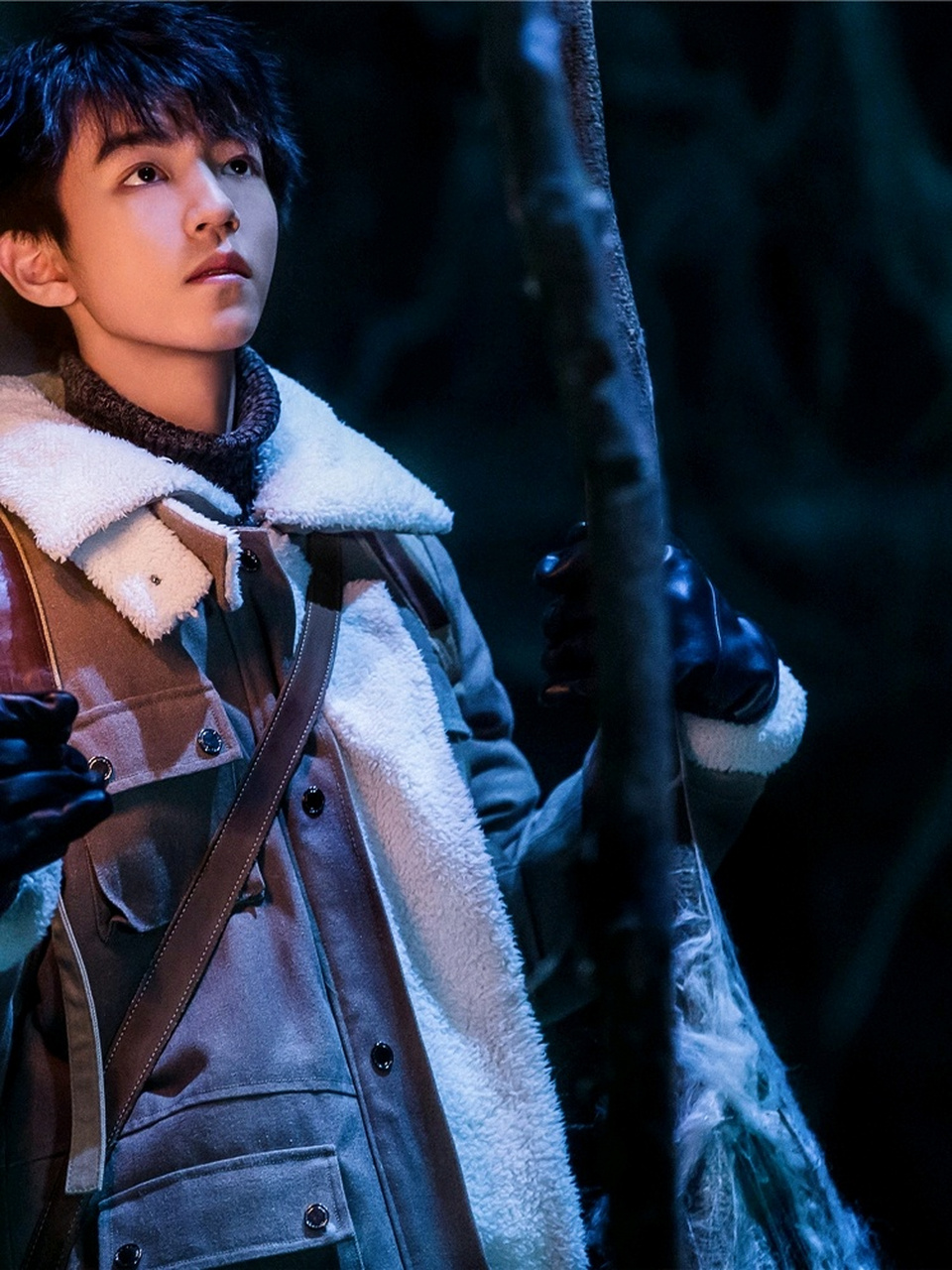 追剧打卡# #天坑鹰猎# 最近刚刚上映由王俊凯和文淇主演的《天坑恿栽