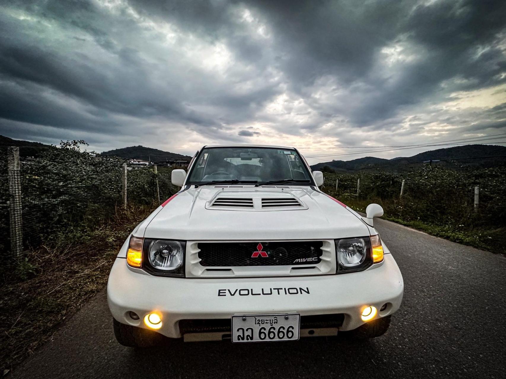 三菱 pajero v55 evo 成龙同款战神!自用收藏品!分享一下!
