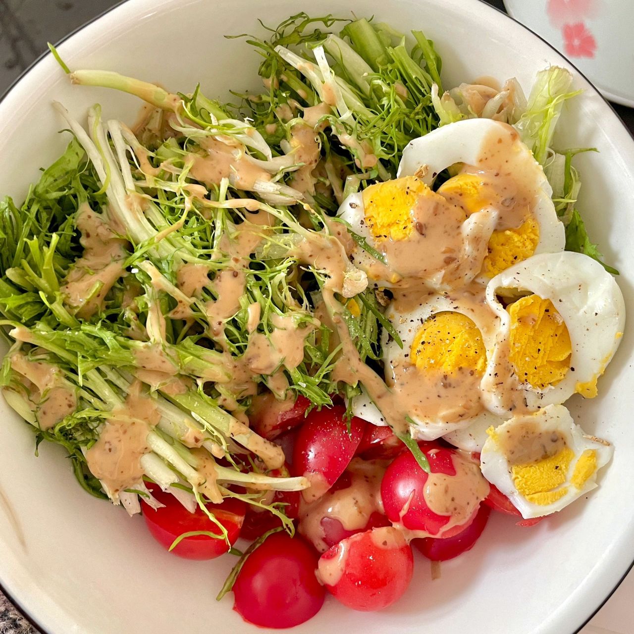 外婆家的苦菊和鸡蛋做的蔬菜沙拉01 02一把苦菊,切成小段 	 97