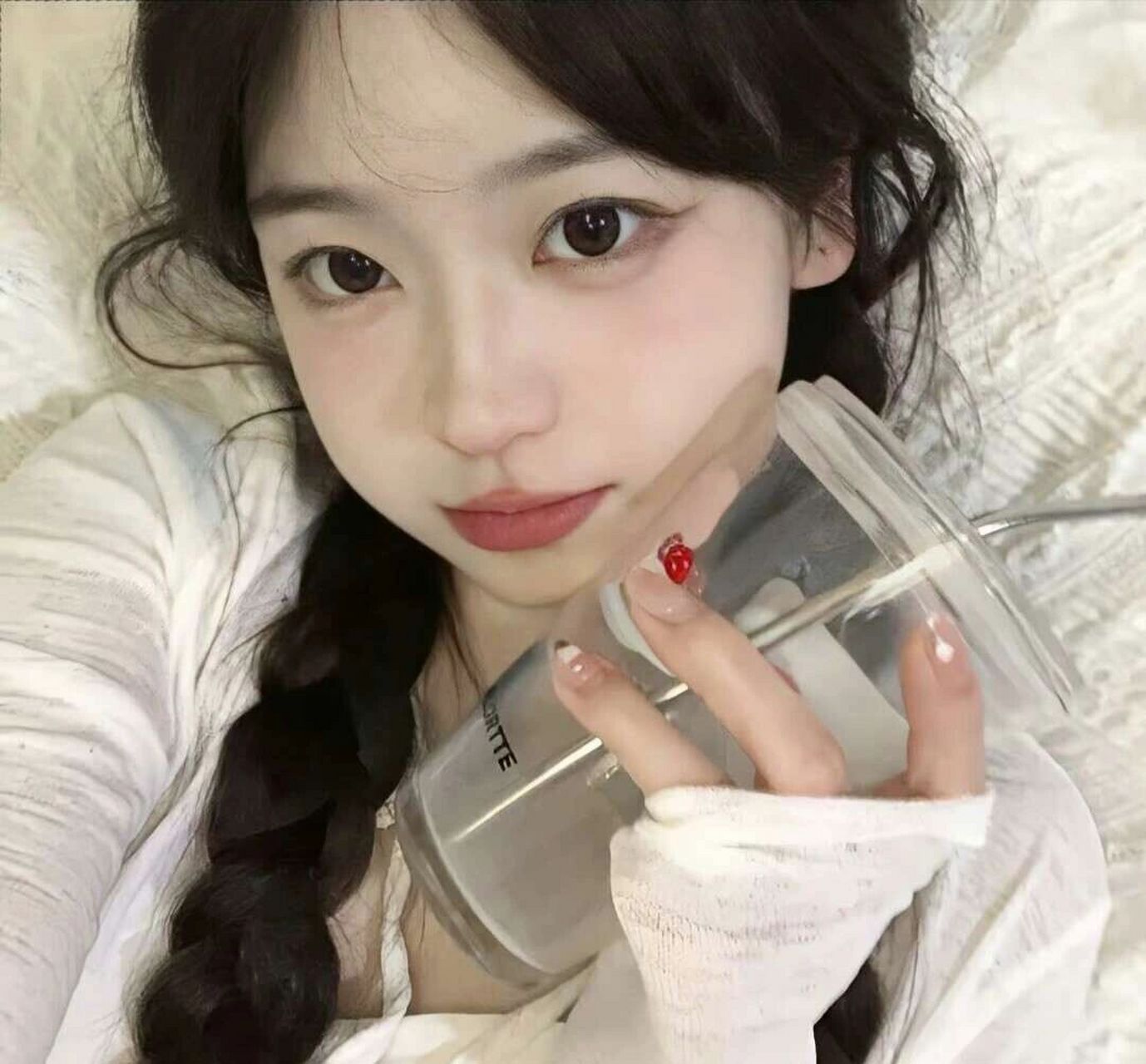 神仙颜值的女生真人露脸头像是你的了!