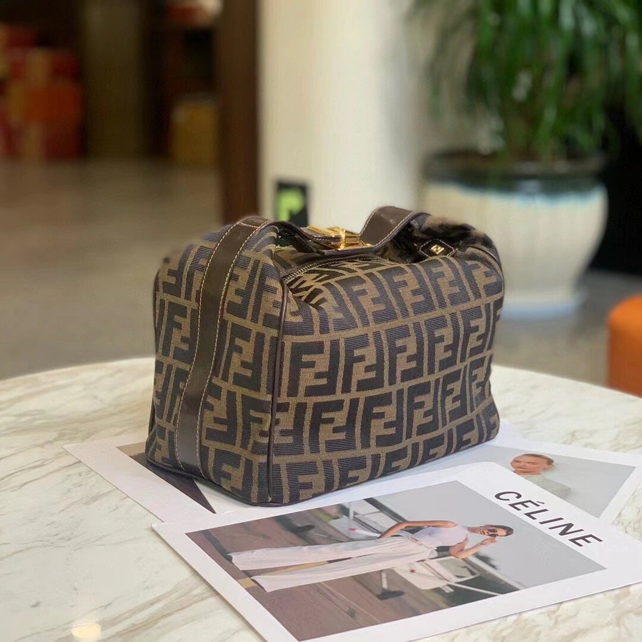 3934333338 |芬迪中古饭盒包 大号 【中古】 尺寸2570