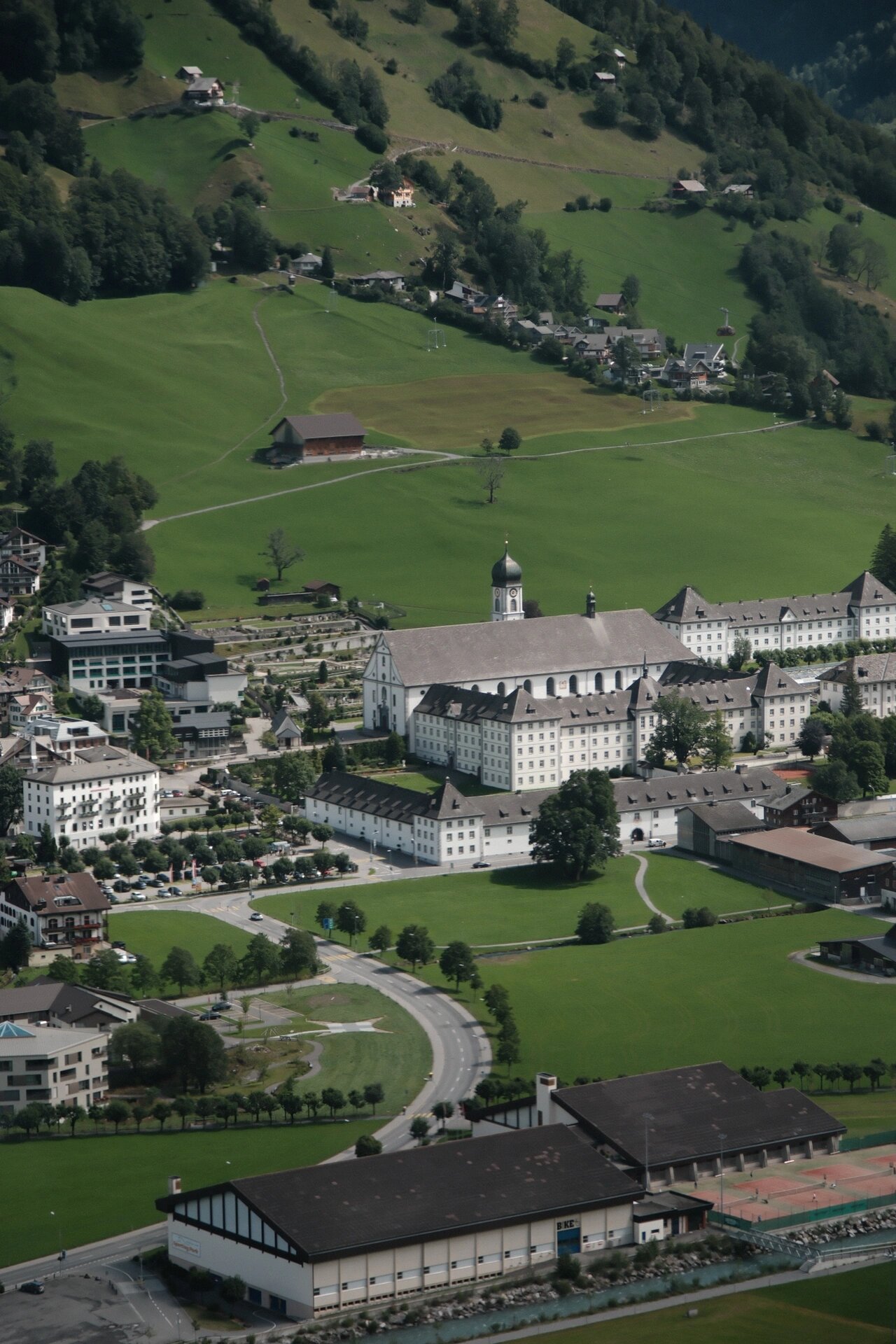 瑞士英格堡小镇休闲游