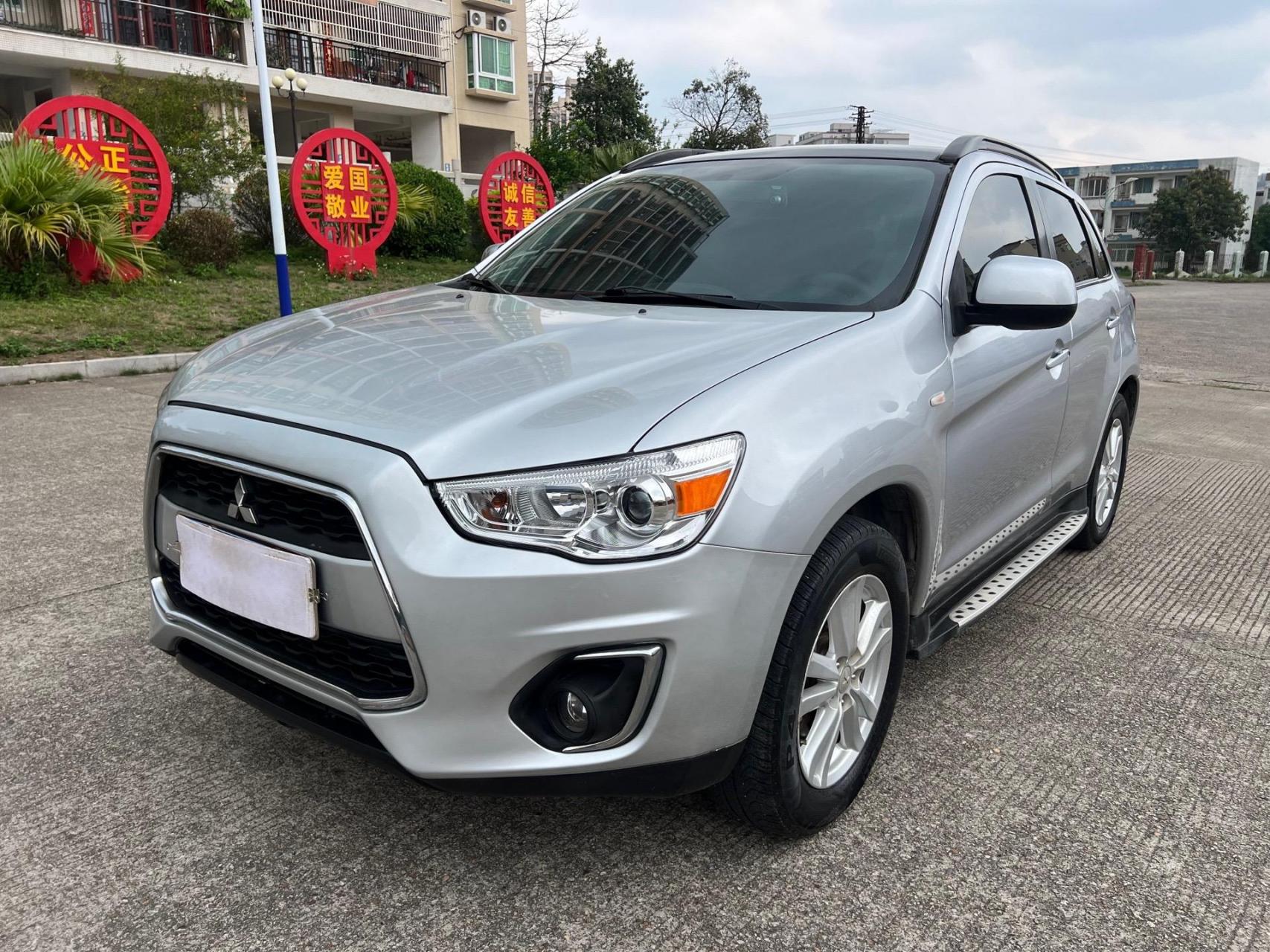 3万多性价比超高四驱suv 新到靓车2013年三菱劲炫自动2.