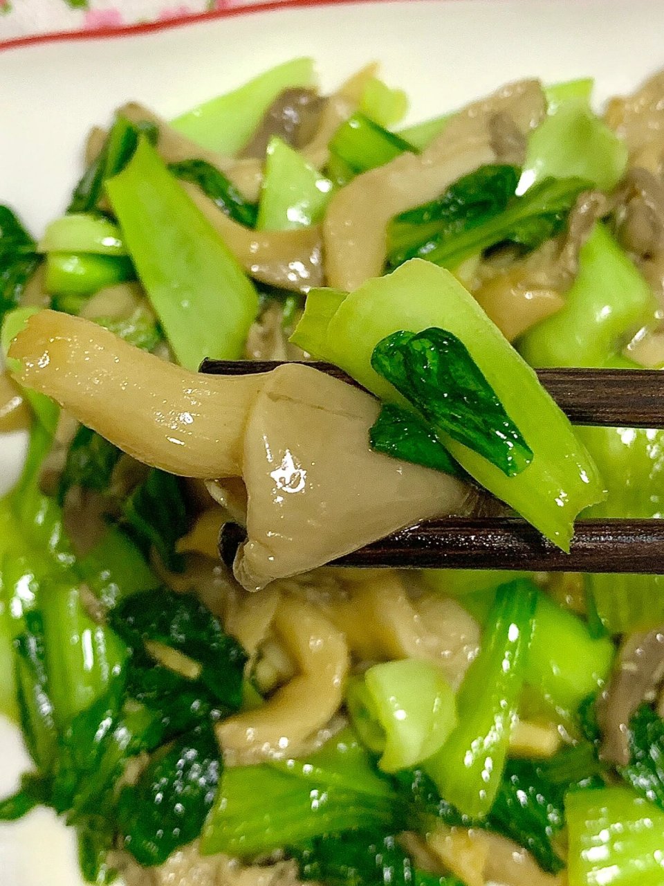 油菜炒平菇 油菜900.8 平菇902.