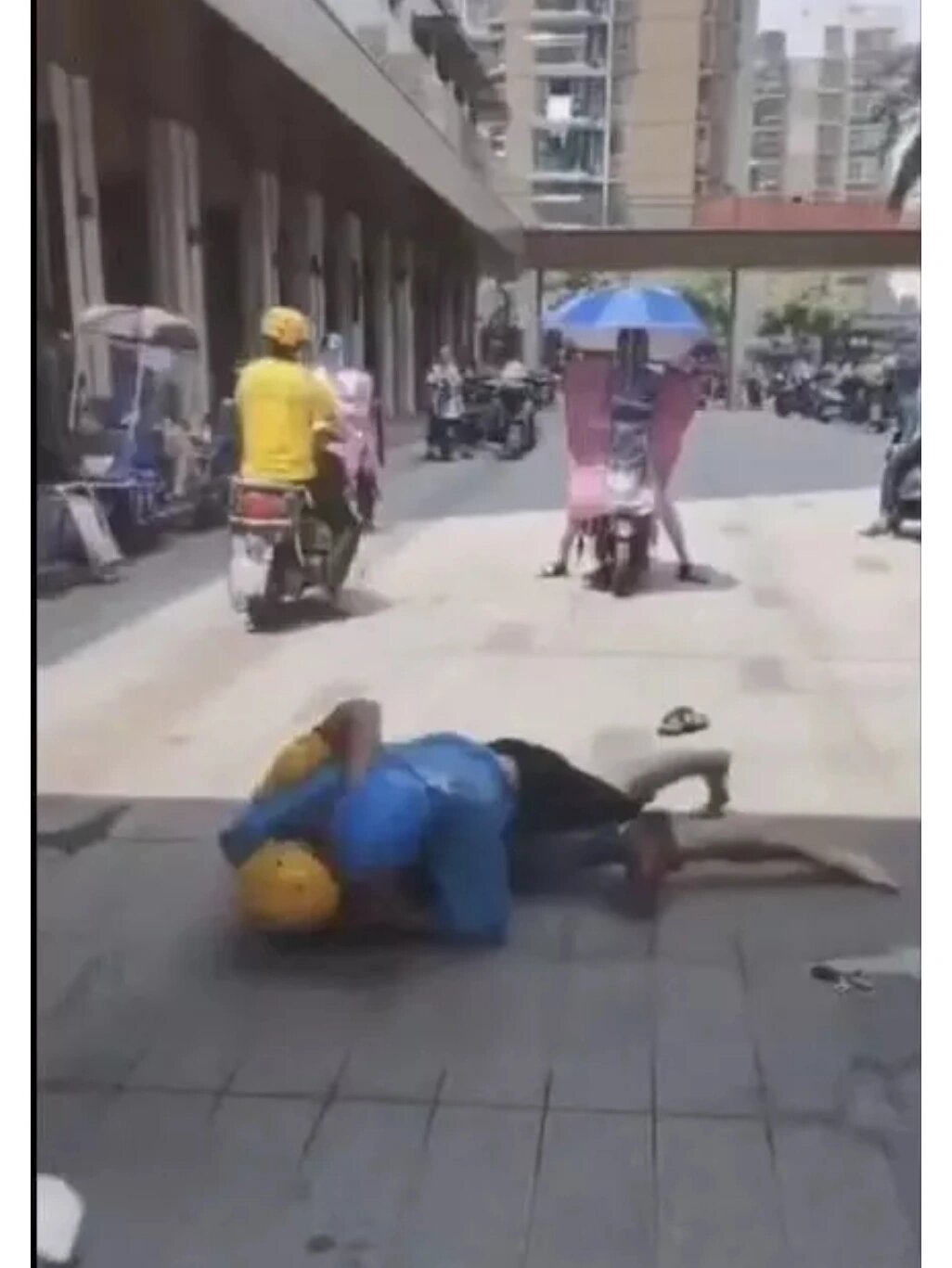 外卖小哥决斗中,请勿打扰!