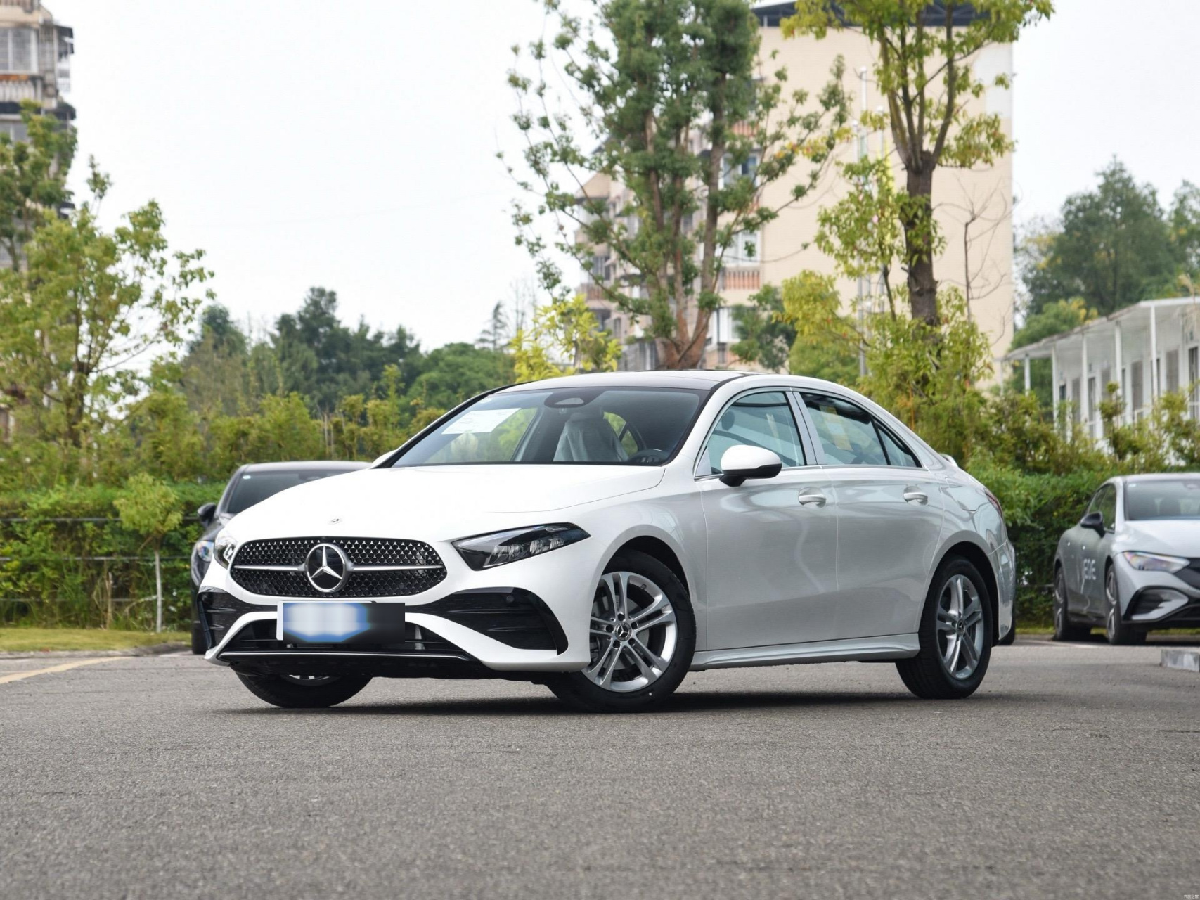 奔驰a180l,2023款指导价249500,现在只要139500!