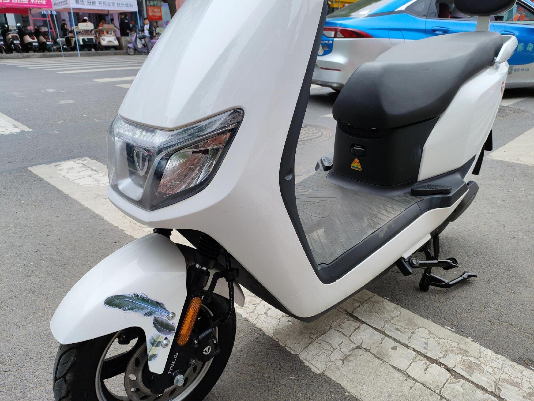 新到精品台铃a3优跑大踏板电动车!