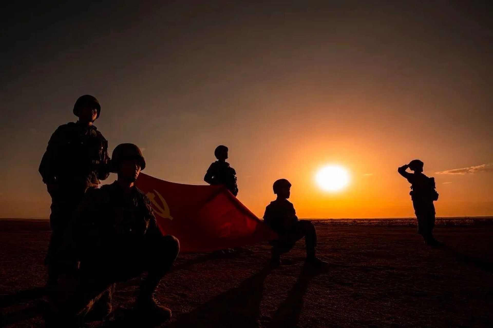 军旅壁纸致敬中国军人