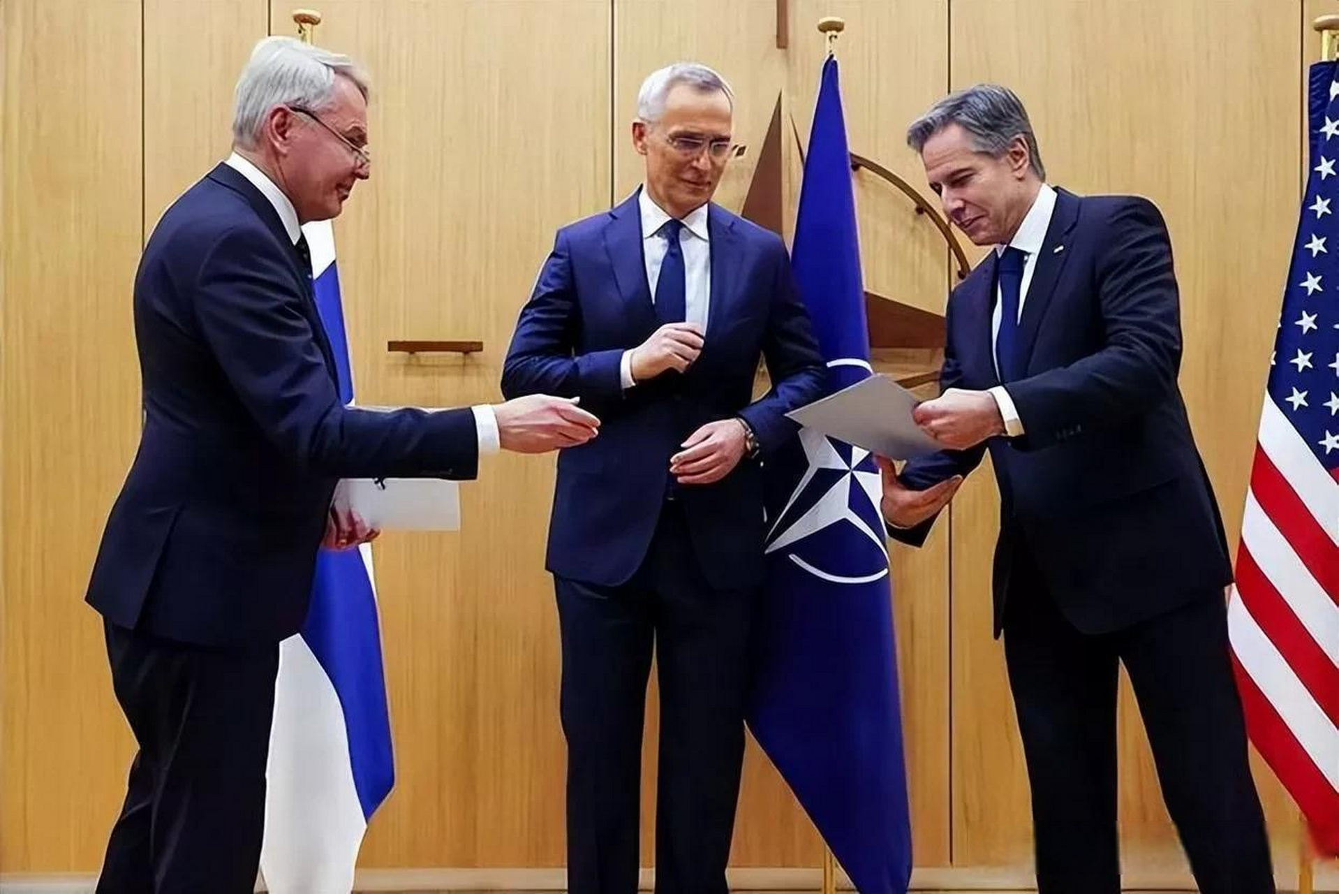 俄罗斯表态:将采取措施消除北约隐患  来源:海峡快讯  最近,北约迎来