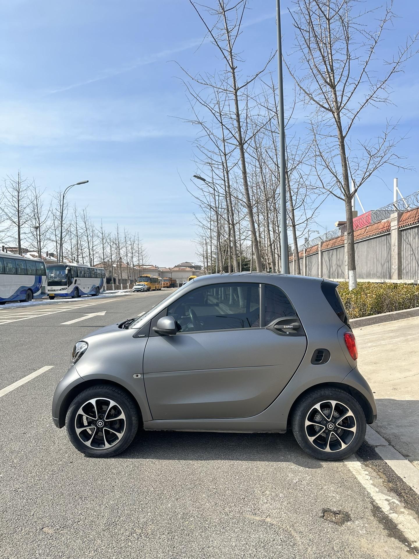 17年奔驰斯玛特smart 激情版.老铁们一直要的战斗灰他来啦!