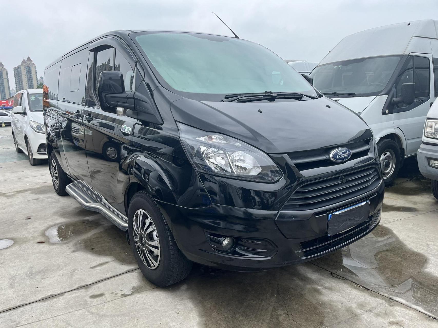 福特新全顺 中轴低顶 9座手动柴油2.