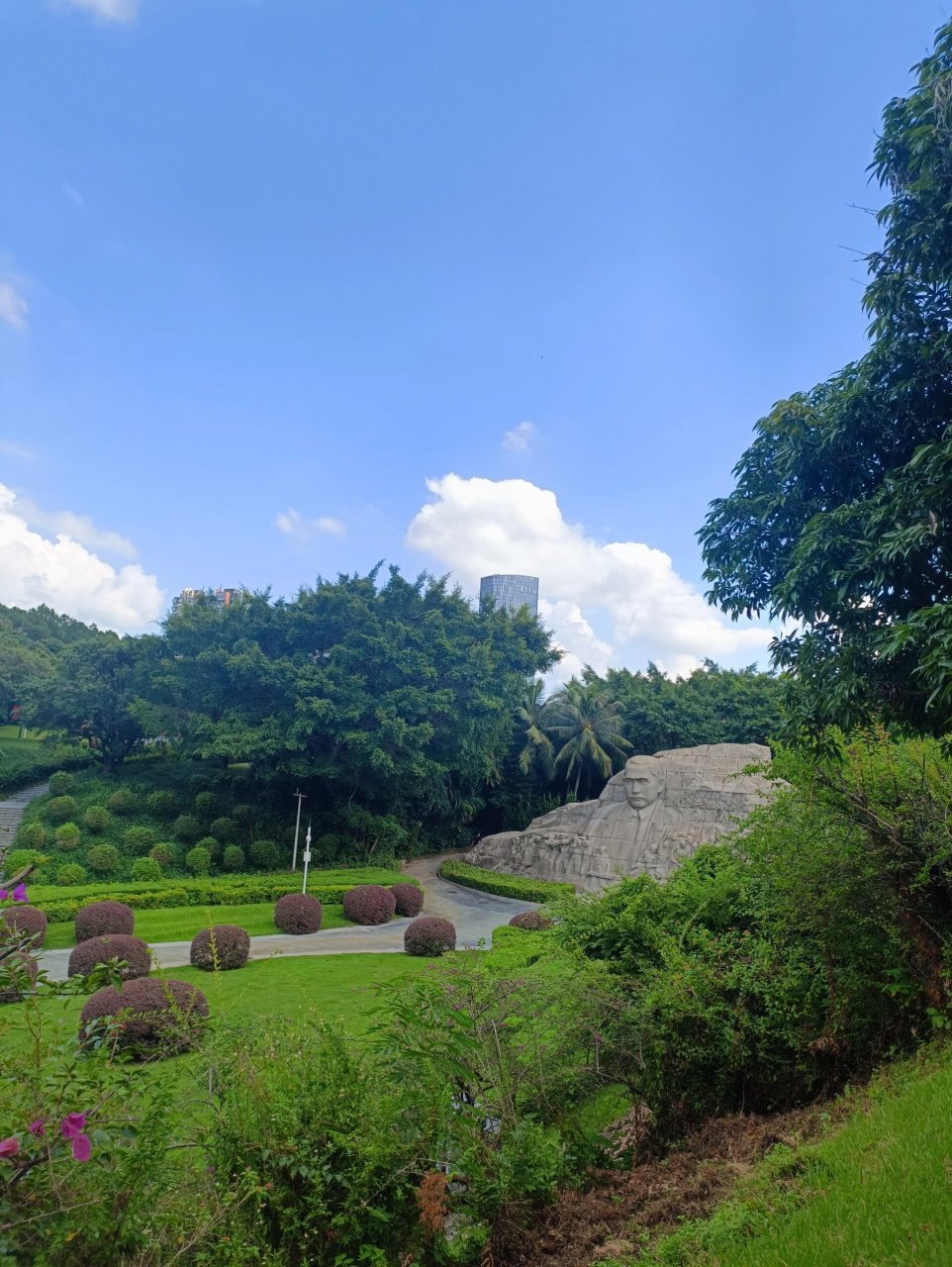 深圳‖中山公园 坐标:深圳 南山区 南头 附近景点:南头古城,荷兰花卉