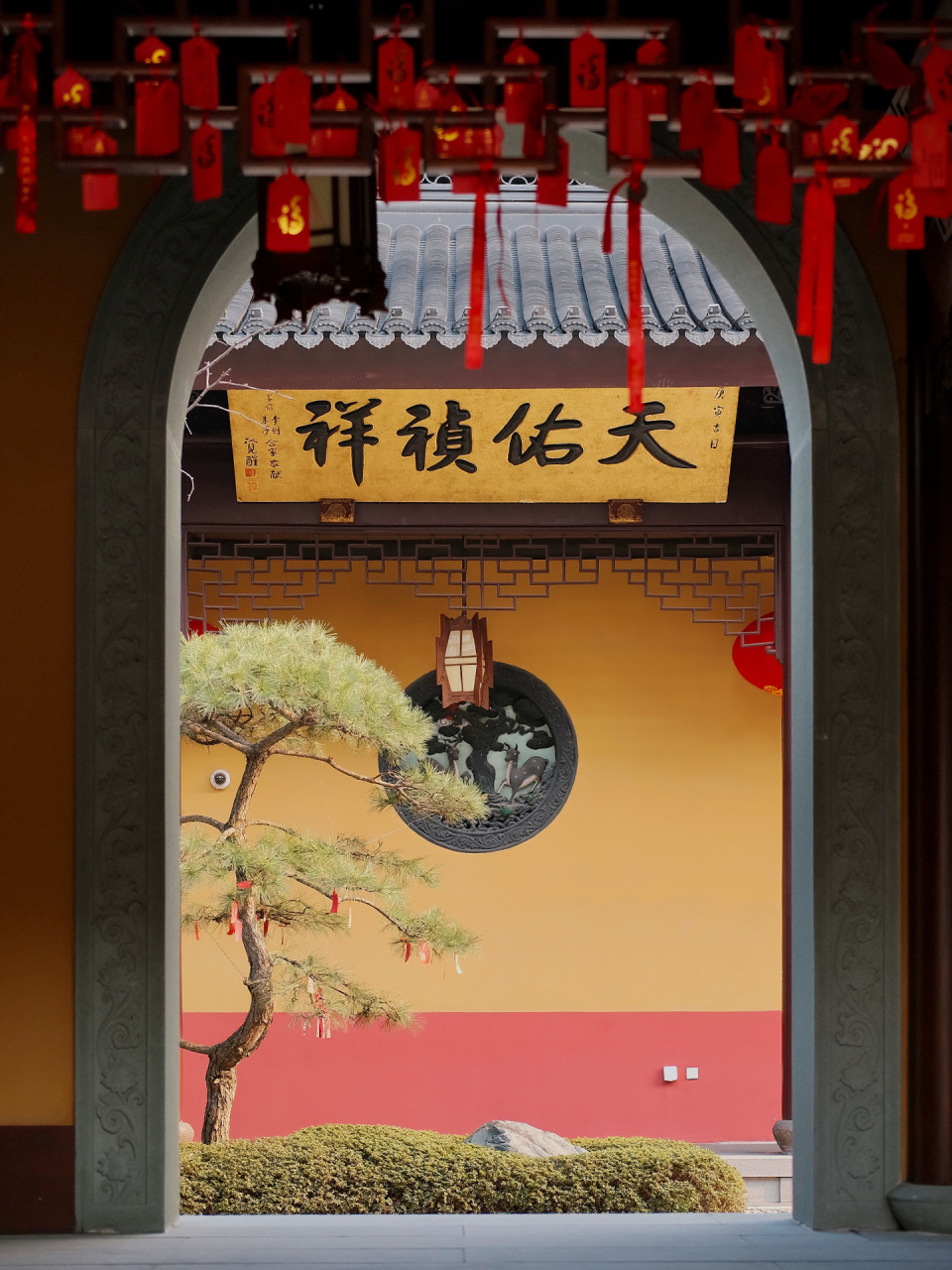 上海旅行03大隐隐于市的玉佛禅寺 玉佛寺,上海三大寺庙之一,龙华寺