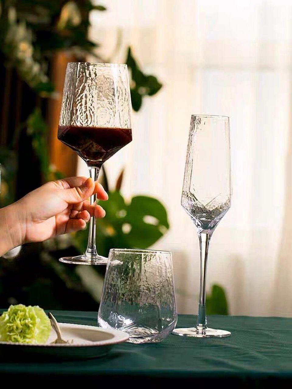 9896杯子分享|摇晃的红酒杯～生活小浪漫93 这款红酒杯和传统的