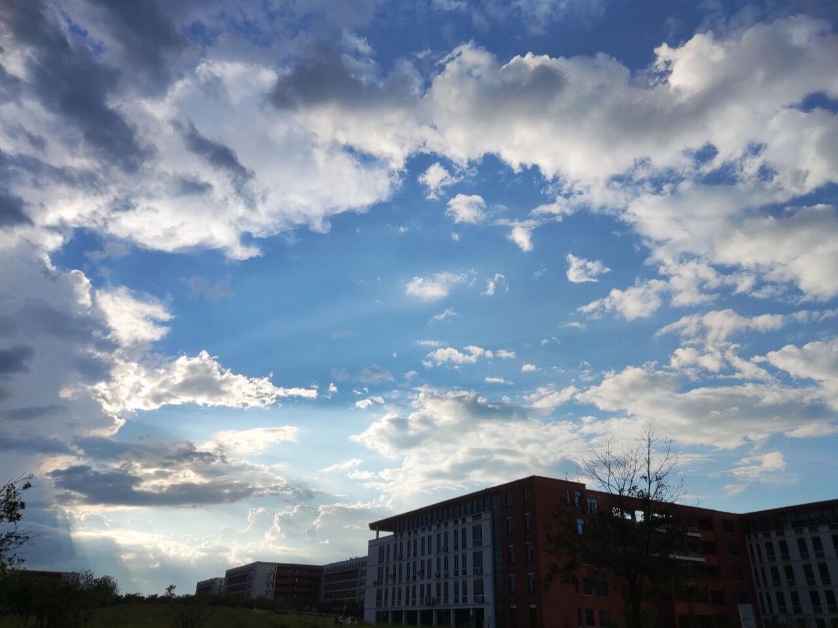 江西师范高等专科学校 学校在鹰潭市哦,不是赣州哦,薯薯们不要搞错啦!