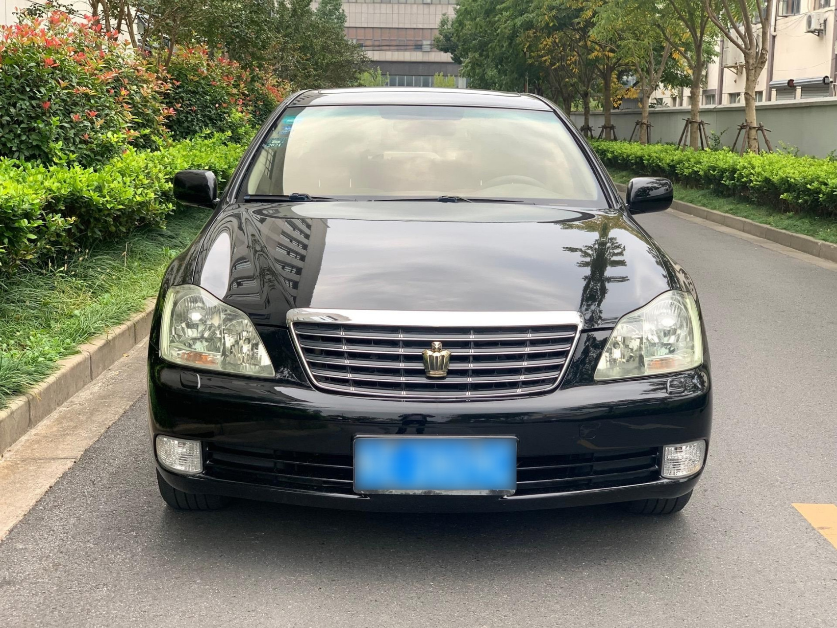 新到09年8月丰田金标皇冠2.