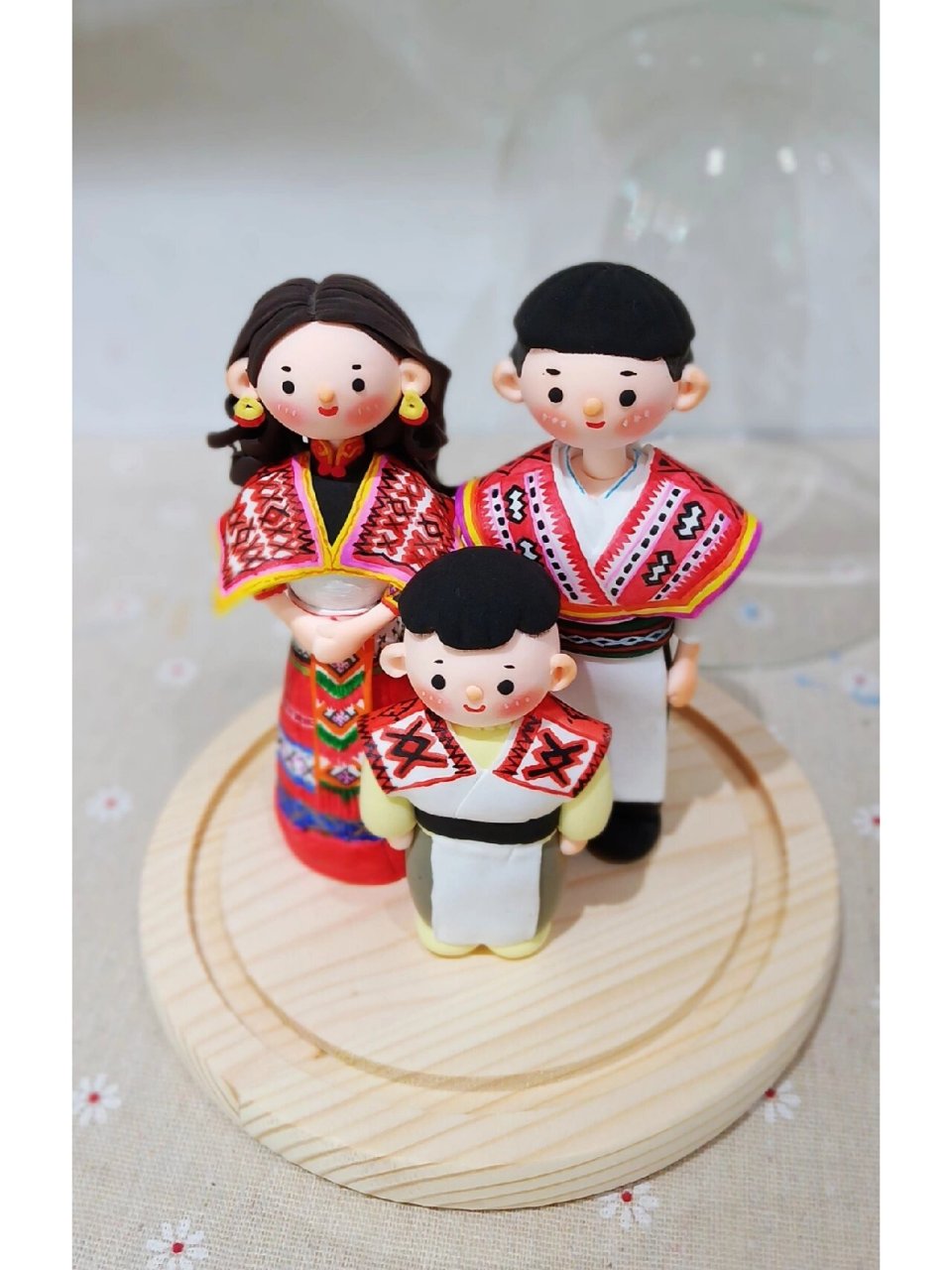 超轻粘土/苗族幸福一家三口