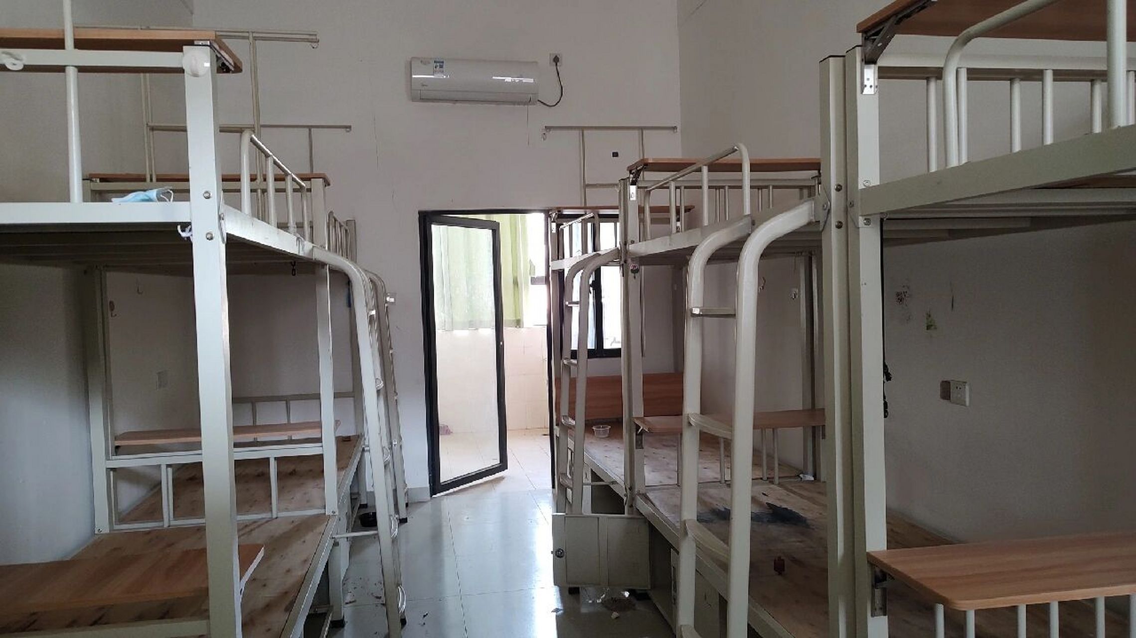 广东茂名农林科技职业学院宿舍环境  位于茂名市茂南区公馆镇,宿舍9